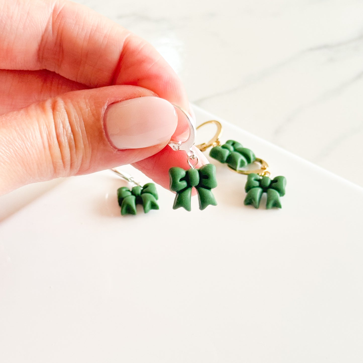 Green Christmas Bow Huggies