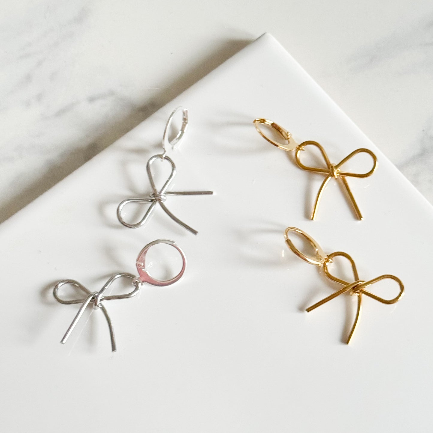 Wire Bow Huggies