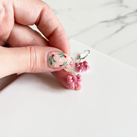 Glittery Pink Bow Huggies