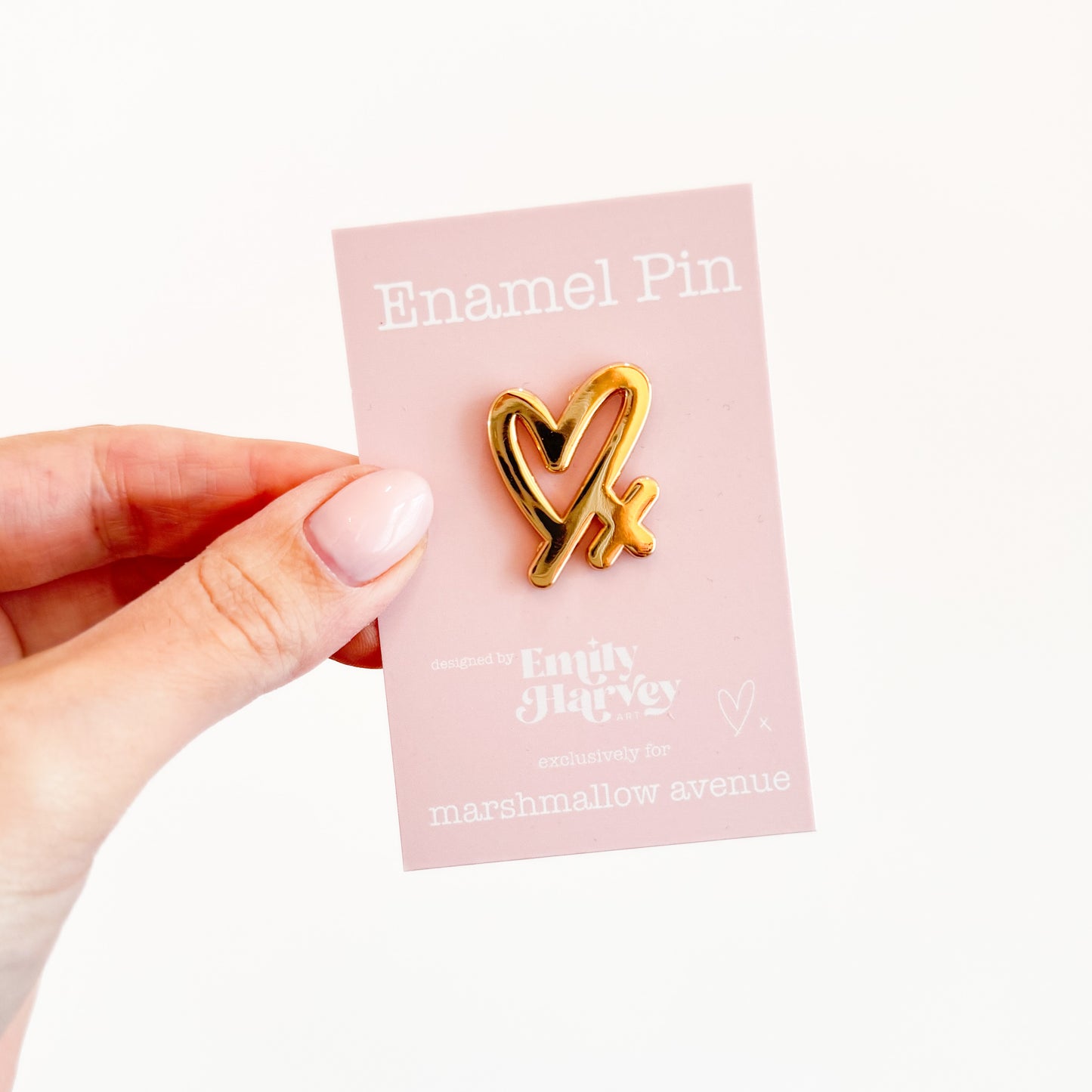 Heart & Kiss Enamel Pin